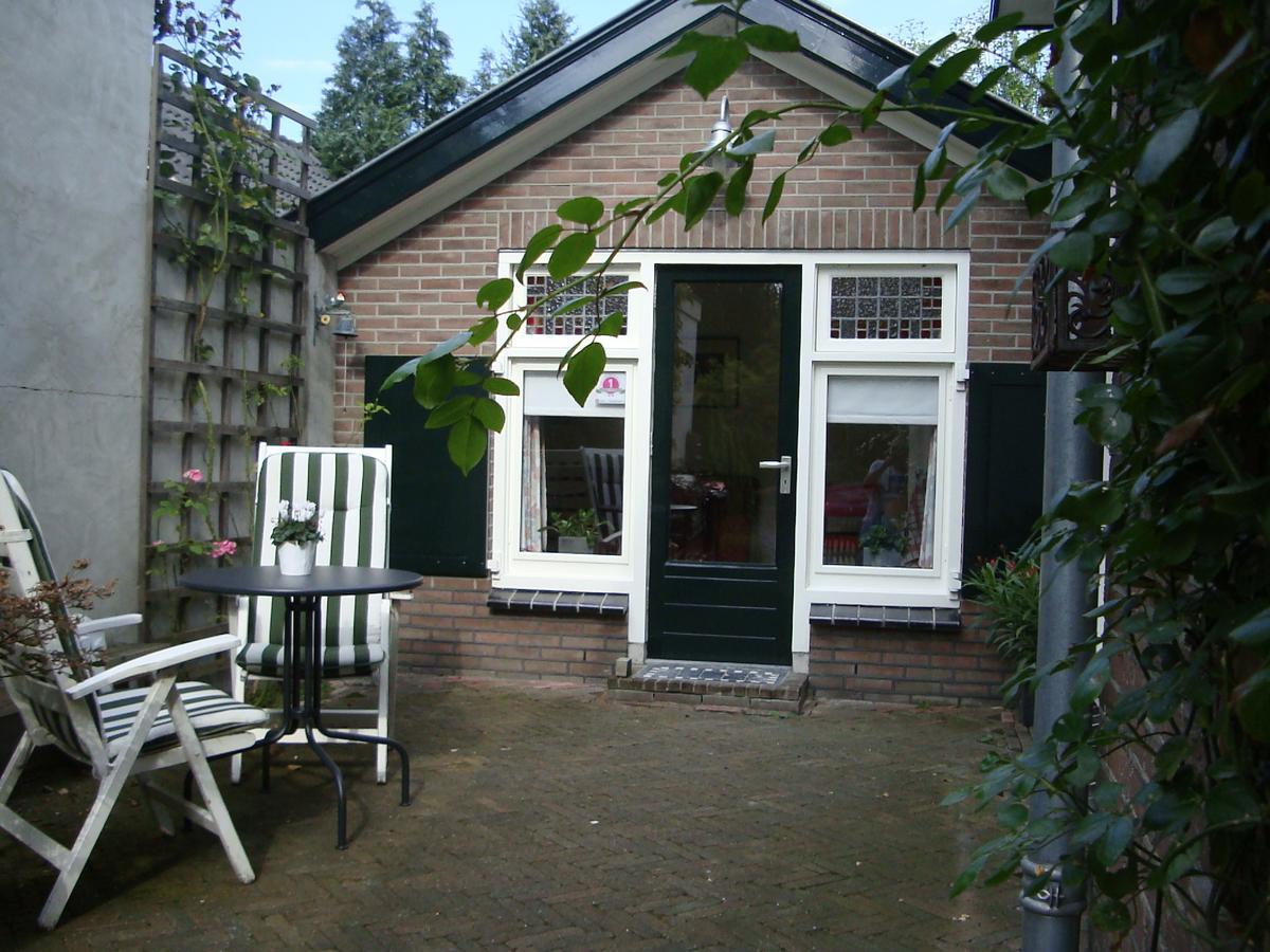 B&B Hotel California Wichmond Exteriör bild